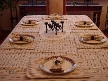 cream tablecloth set